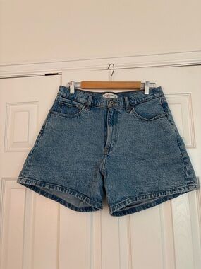 Abercrombie & Fitch Curve Love The Dad Short High Rise